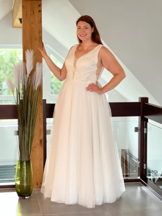 Curvy Brautkleider