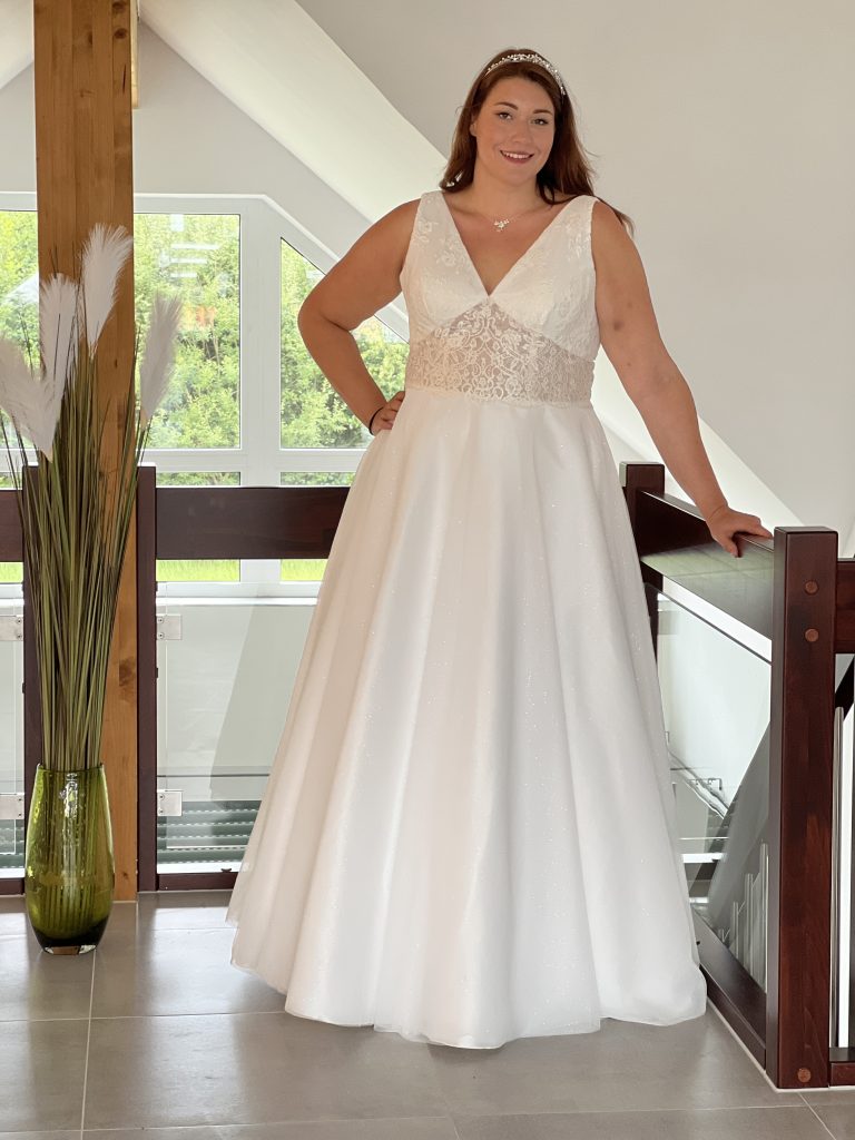 Brautkleid Komo mit Baumwoll BoHo-Spitze
